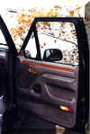 right_door.jpg (101051 bytes)